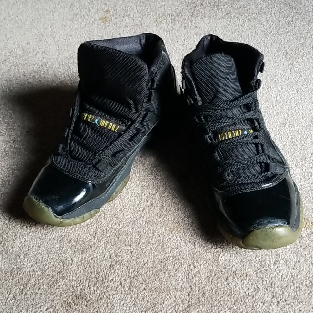 Air Jordan retro XI Black/ Gamma Blue